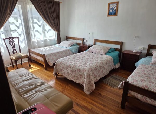 Habitación Triple – Hotel Plaza Lebu