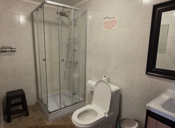 Baño Habitación – Hotel Plaza Lebu